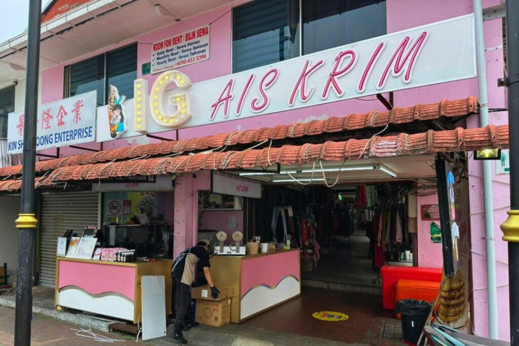 10 Kedai Makan Popular di Kuching